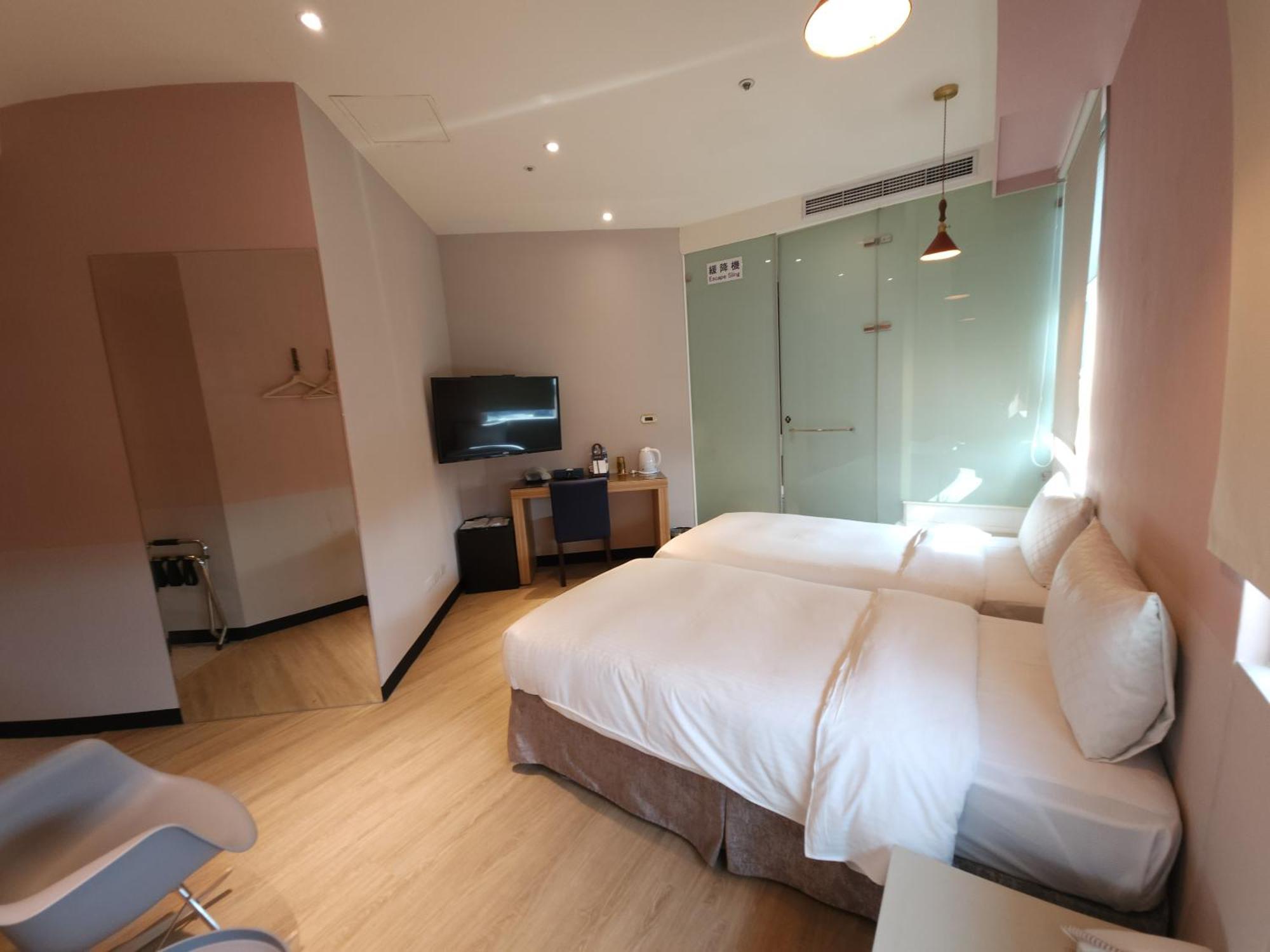 Merryday Hotel Banqiao Taipei Exterior photo
