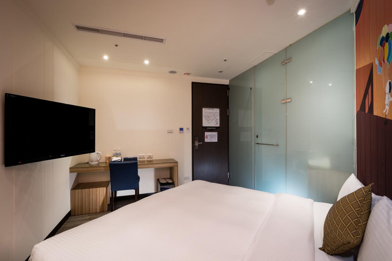 Merryday Hotel Banqiao Taipei Exterior photo