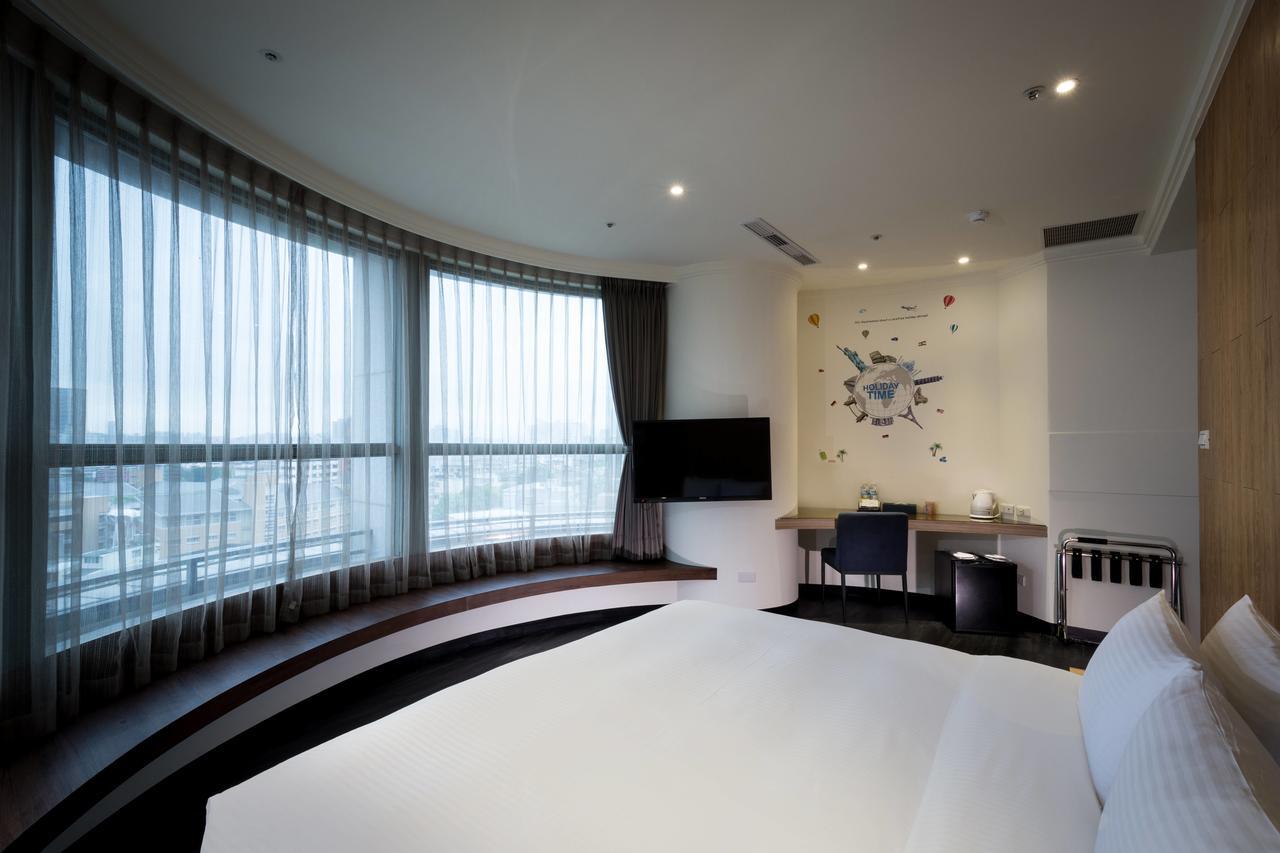 Merryday Hotel Banqiao Taipei Exterior photo