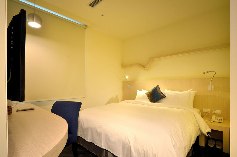 Merryday Hotel Banqiao Taipei Exterior photo
