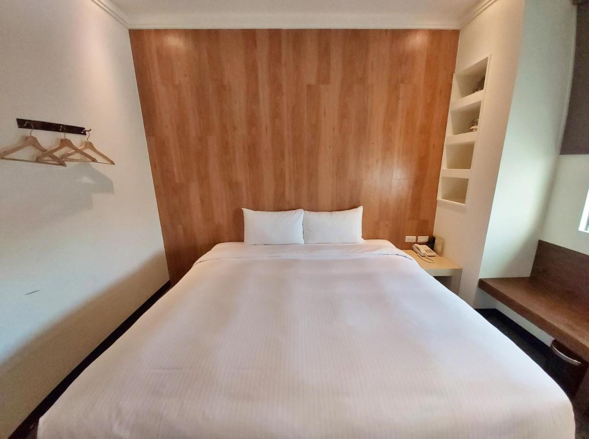 Merryday Hotel Banqiao Taipei Exterior photo