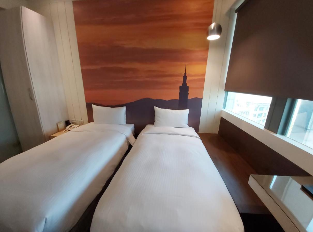 Merryday Hotel Banqiao Taipei Exterior photo